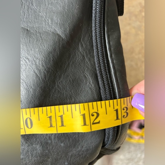 Bugle Boy black vintage vegan leather backpack good pre-owned condition - Picture 4 of 9